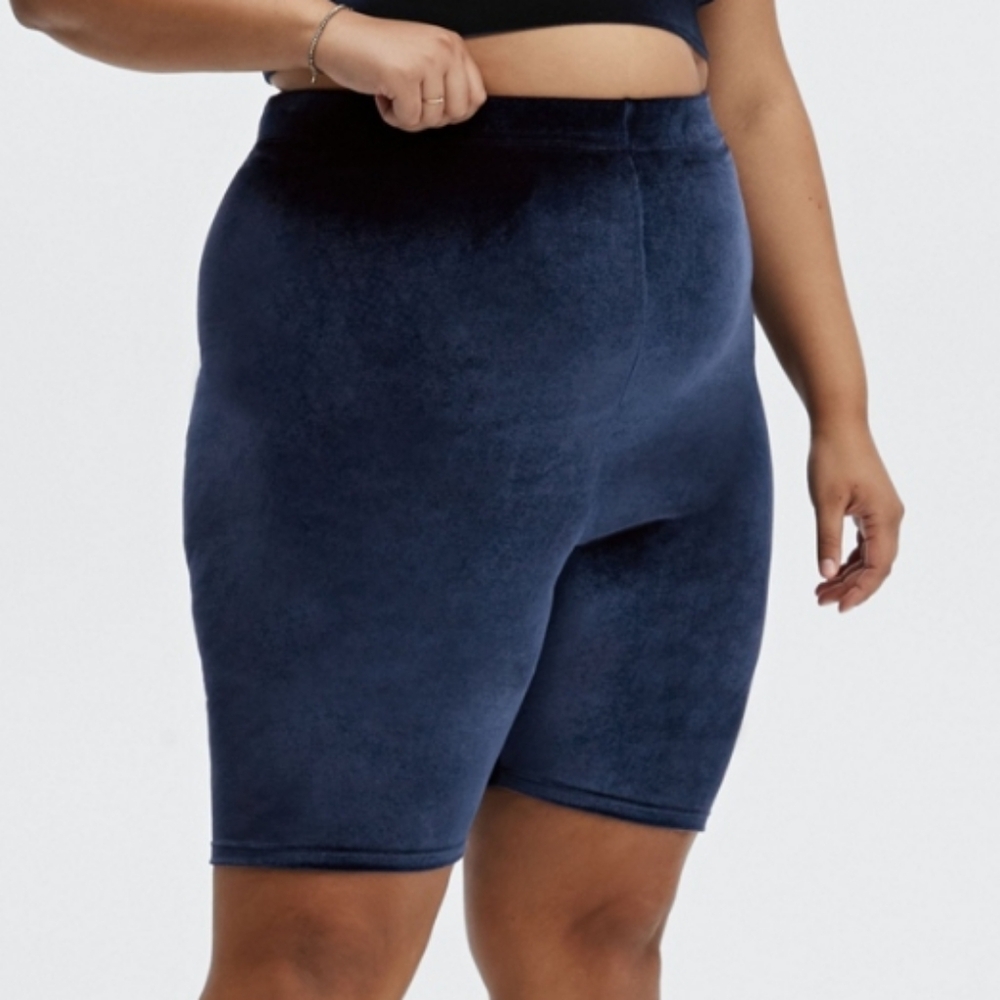 Fabletics 9 inch bike shorts
